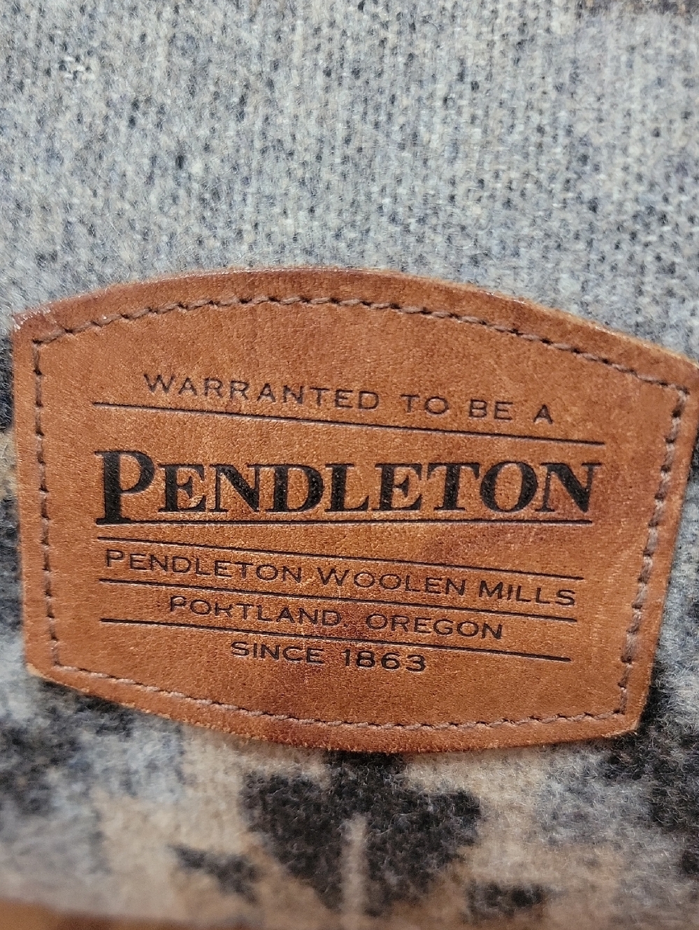 Vintage Pendleton Wool Jacquard & Leather Barrel Bag